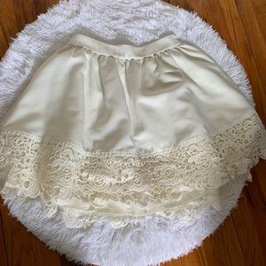 ❤️NWOT Express White Skirt